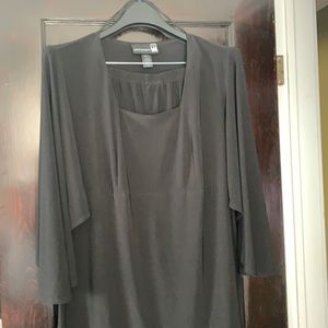 ANTTHONY 2 piece outfit. Top with matching pants.